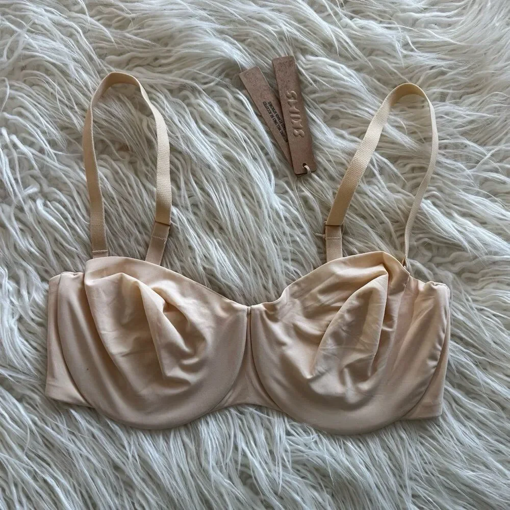 Skims Smoothing Intimates Strapless Bra Sand Size 34C - Picture 2 of 7